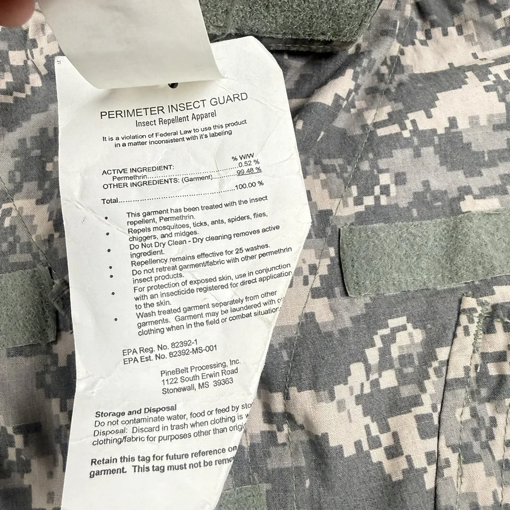 Army Combat Uniform Flame Resistant Coat Medium Reg UCP Digital Camouflage NEW